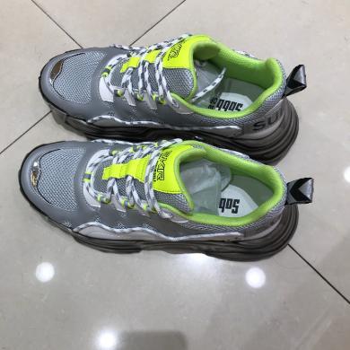 斯铂宾特殊材质面料男鞋颜色百搭特气性好,颜色耐看.抵制好,耐穿